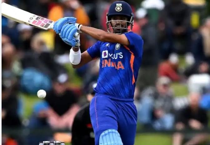 Ind vs NZ 3rd ODI: वाशिंगटन की सुंदर पारी, टीम इंडिया ने रखा 220 रन का लक्ष्य
