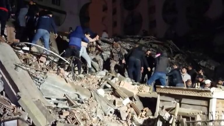 भूकंप से तुर्की समेत चार देश थर्राए, अब तक 180 से ज्यादा मौतें, PM मोदी ने जताया शोक !