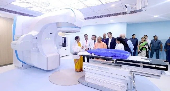 CM योगी ने मेदांता हॉस्पिटल की कैंसर यूनिट का किया उद्धाटन !