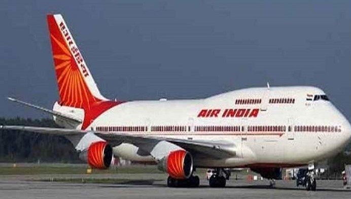 एयर इंडिया की फ्लाइट में पैसंजर के मोबाइल में ब्लास्ट से मचा हड़कंप
