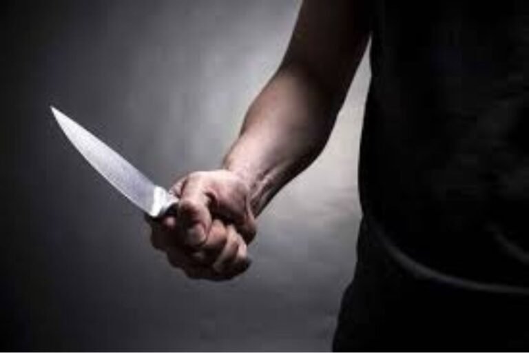 दिल्ली में सनसनीखेज वारदात ! 3000 रुपये के लिए युवक को 17 बार चाकू से किया हमला