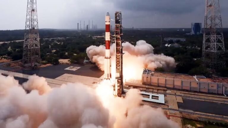 ISRO का पहला सोलर मिशन आदित्य L1 लॉन्च, चार माह बाद लैग्रेंजियन बिंदु पर पहुंचेगा !