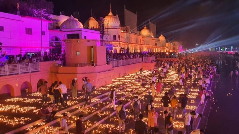 Ayodhya News: 21 लाख दीयों से जगमगाएगी अयोध्या, बनेगा वर्ल्ड रिकॉर्ड !