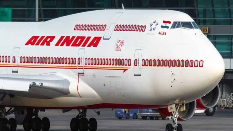 डीजीसीए की एयर इंडिया पर बड़ी कार्यवाही, लगा 10 लाख रुपये का जुर्माना।