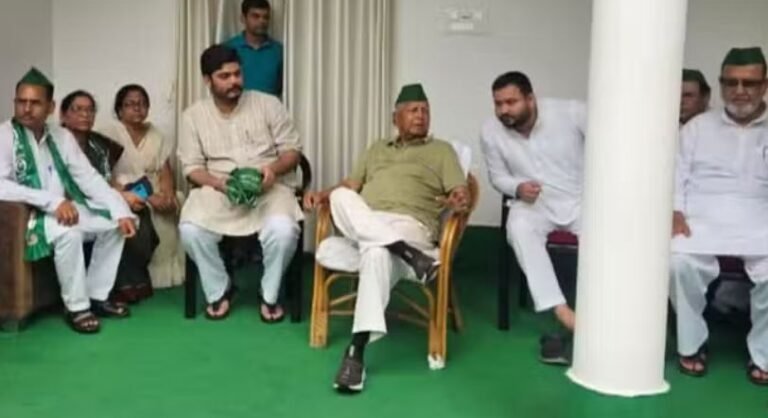 नीतीश देखते रह गए, तेजस्वी ने चल दिया बड़ा दांव, दोबारा पार्टी में लौटा शहाबुद्दीन का परिवार