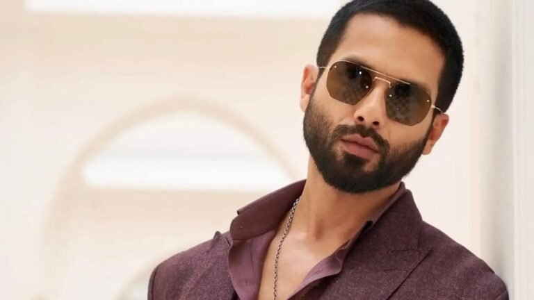 “शाहिद कपूर की फिल्म ‘देवा’ का क्लाइमैक्स रहेगा गुप्त, मेकर्स ने कई क्लाइमैक्स किए शूट!”