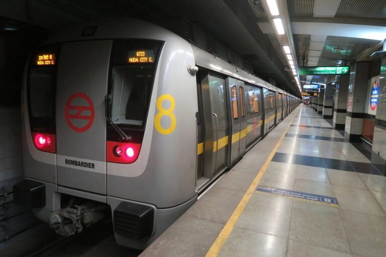 New Delhi: गणतंत्र दिवस पर दिल्ली मेट्रो की विशेष सेवाएं, सुबह 3 बजे से शुरू होंगी ट्रेनें!
