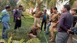 स्कूल की तीसरी मंजिल से 11वीं की छात्रा ने लगाई छलांग, मची अफरा-तफरी