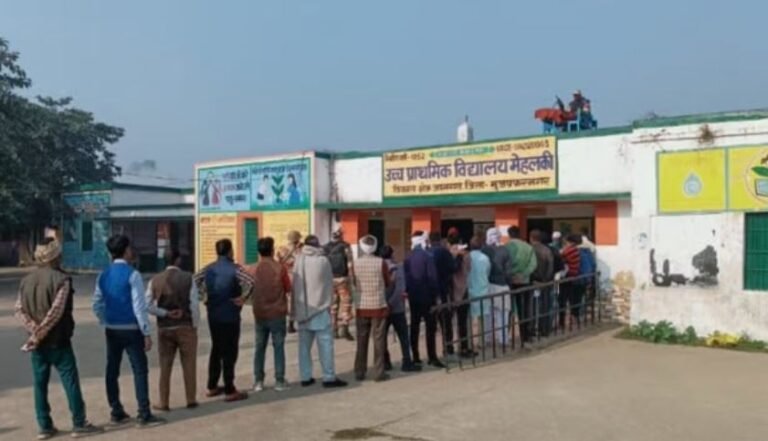 यूपी उपचुनाव में बवाल, अखिलेश बोले- प्रशासन वोटिंग रोकने की कोशिश कर रहा, चुनाव से लिखित शिकायत भी