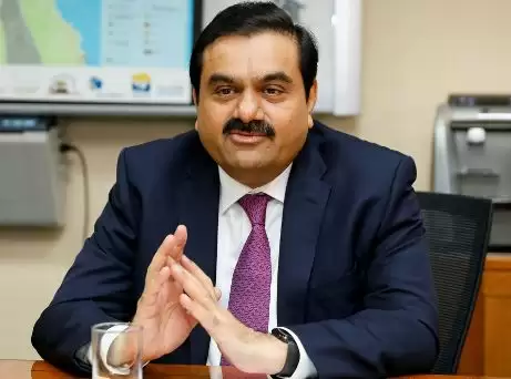 अडानी को बड़ा नुकसान, दुनिया के टॉप 10 अमीरों की लिस्ट से हुए बाहर !