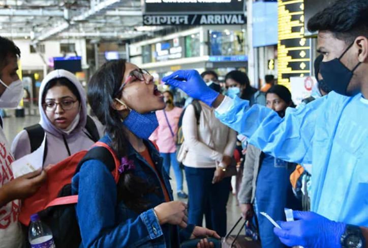 भारत में मार्च 2020 के बाद कोरोना के सबसे कम मामले आए सामने, सक्रिय केस भी हुए कम