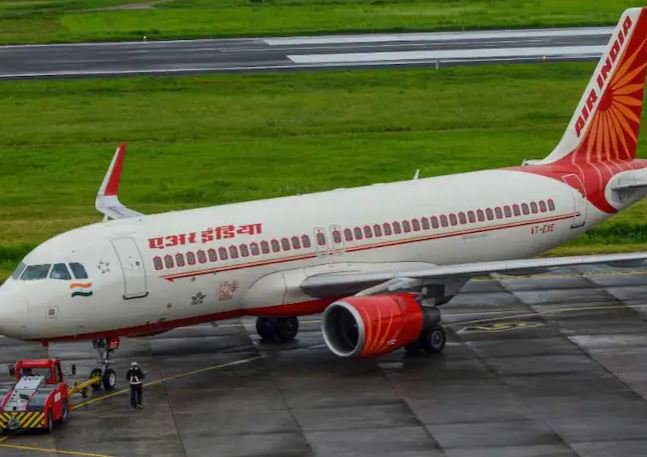 Air India का हाल, नशे में धुत शख्स ने बिजनेस क्लास में बैठी महिला पर किया पेशाब