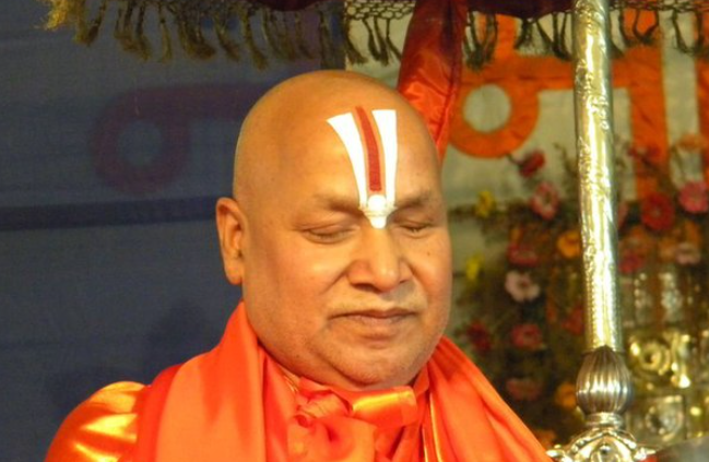 मैं जन्म से ही दृष्टिहीन हूं, फिर भी सारे वेद याद हैं मुझे, प्रभु का और कौन सा चमत्कार देखना चाहते हो मीडिया वालों ..?