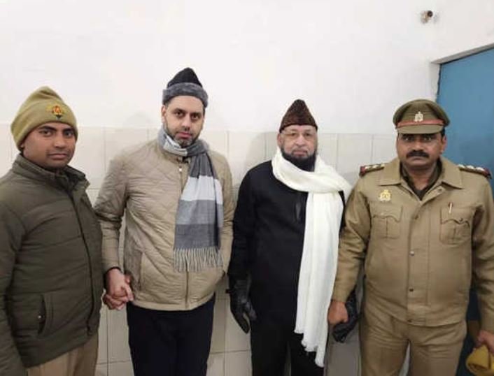 बीएसपी के पूर्व मंत्री हाजी याकूब कुरैशी बेटे समेत दिल्ली से गिरफ्तार, 50 हजार था इनाम !