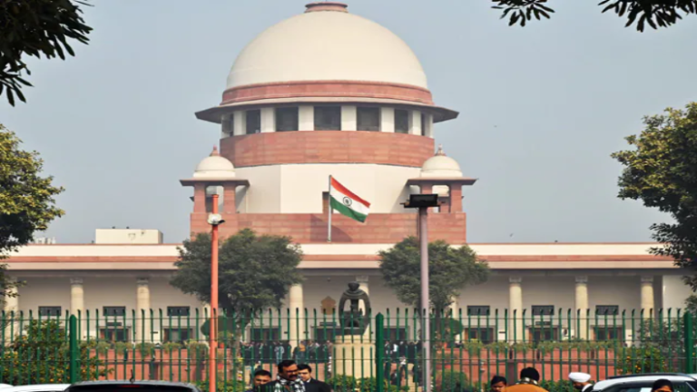 क्या अविवाहित महिलाओं को भी होगा सरोगेसी का अधिकार? सुप्रीम कोर्ट ने केंद्र को भेजा नोटिस !