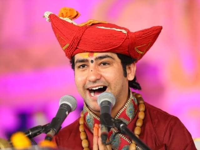 “चूड़ियां पहनकर मत बैठो, यह उंगली पूरे सनातन धर्म पर…”, धीरेंद्र शास्त्री की ललकार !