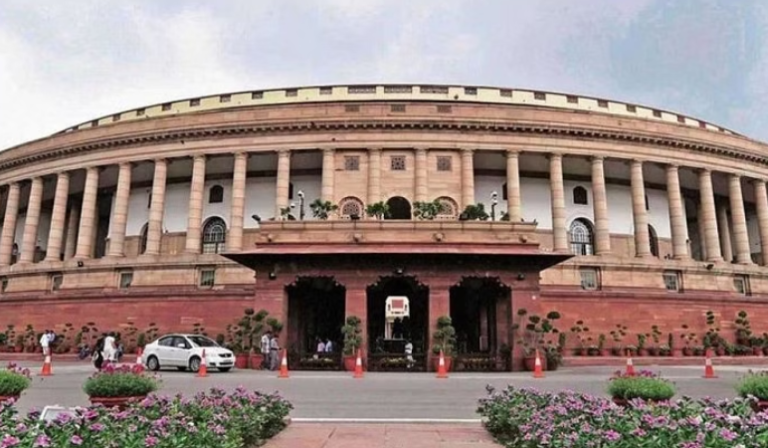 अडानी मामले को लेकर फिर विपक्ष का हंगामा, लोकसभा-राज्यसभा की कार्यवाही 12 बजे तक स्थगित