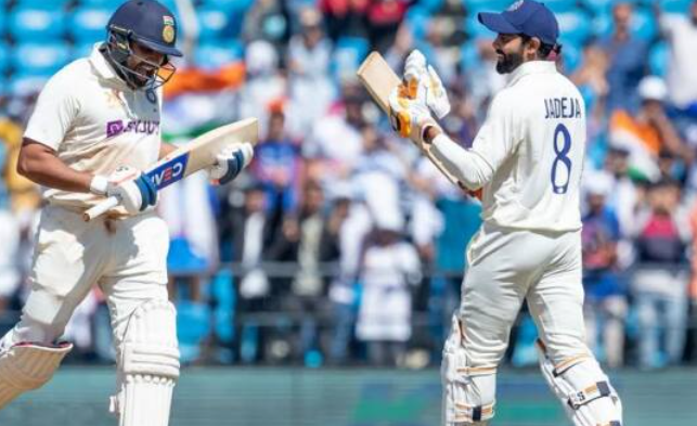 भारत ने पहली पारी में खड़ा किया विशाल स्कोर, ऑस्ट्रेलिया पर ली 223 रनों की बढ़त, अक्षर शतक से चूके