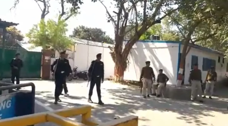 बिहार: राबड़ी देवी के घर पहुंची सीबीआई की टीम, जानें क्या है मामला