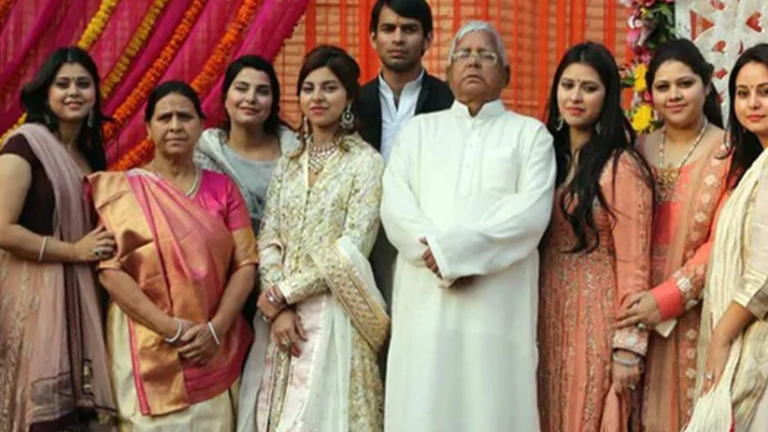लालू यादव के बेटे-बेटियों के घर छापेमारी, 53 लाख कैश, डॉलर, सोना-चांदी.., और क्या-क्या मिला