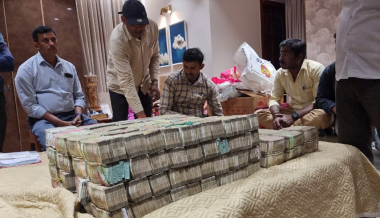 BJP विधायक का बेट 40 लाख की रिश्वत लेते गिरफ्तार, ऑफिस और घर से मिले 7.7 करोड़ रुपये