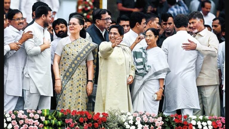 विपक्ष आपस में उलझा, संघ मुसलमानों में भी पहुंचा- शकील अख्तर !