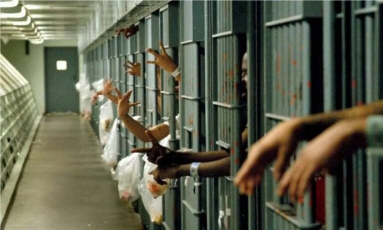 UP News:  उत्तर प्रदेश के 11 जिलों में बनेगी नई जेल, निर्माण की कार्रवाई शुरू !