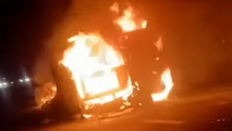 नींद में सोए, जलकर राख हो गए 26 यात्री…महाराष्ट्र में हुआ ये बस हादसा, रुला देगा…!!