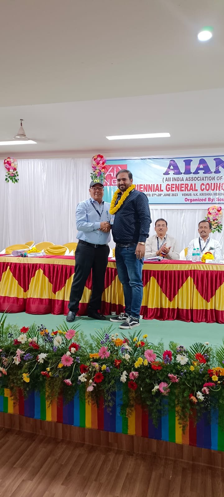 Ministry of Defence News ; आजमगढ़ जिला के शिवम श्रीवास्तव ने जिले का नाम किया रोशन , National Council Member के पद पर चुने गए  !