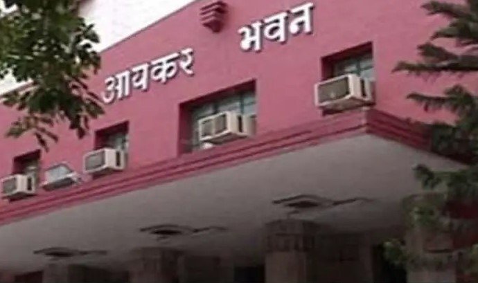 लखनऊ की रियल स्टेट कंपनी ने नोटबंदी में खरीदी पुरे गांव की ज़मीन