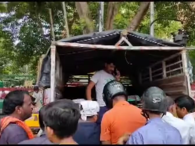 महंगाई से राहत : लखनऊ की इन दस जगहों पर मिलेगा 70 रुपये किलो टमाटर