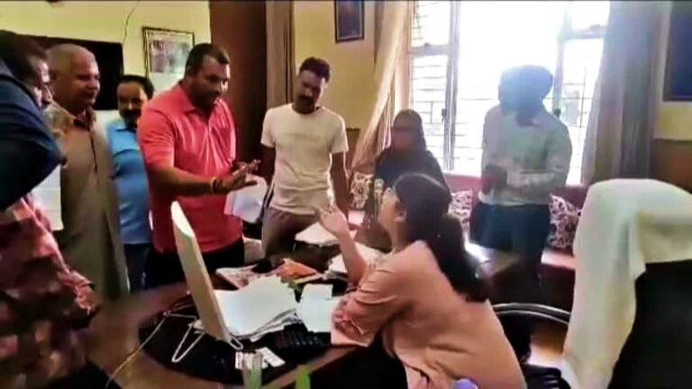 BJP विधायक ने SDM और कानूनगो को सुनाई खरी-खोटी, विधायक पर FIR दर्ज !