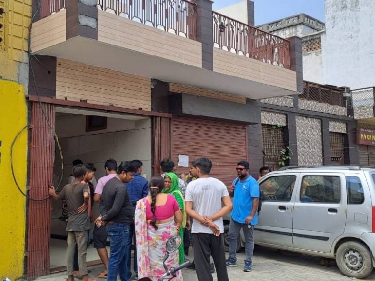 घर में घुस कर पति-पत्नी को गोली मारी, घरवालों को कमरे में बंद कर की लूटपाट !