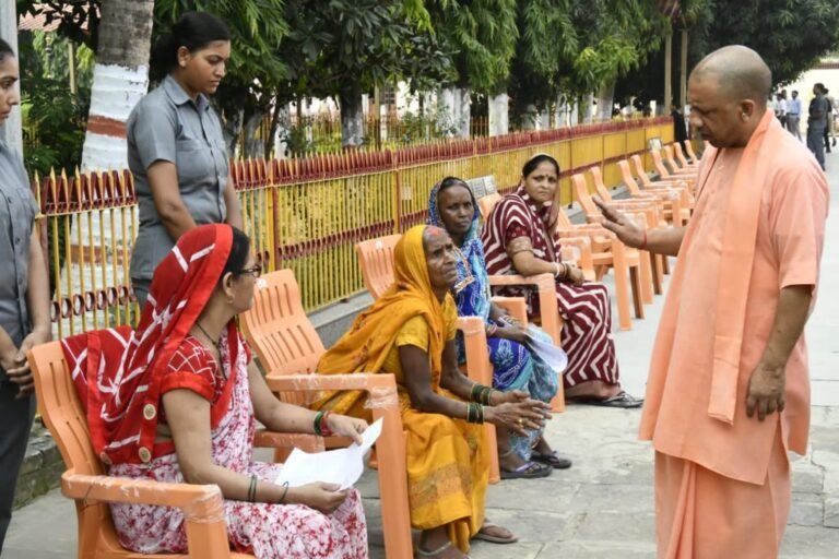चिंता मत करिए, सबकी समस्या का कराएंगे समाधान : सीएम योगी