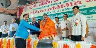 पत्रकारों के परिवार बसों में आजीवन कर सकेंगे फ्री यात्रा- दयाशंकर सिंह !