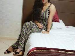 Honey Trap; लड़की ने प्रेम जाल में फंसाया रेलवे कर्मचारी को ,अश्लील वीडियो बनाकर की  पैसे की डिमांड  !