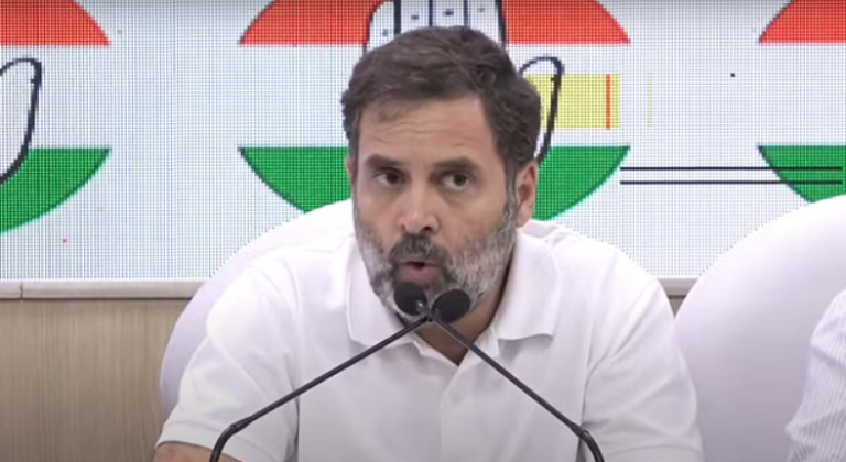 अडानी समूह पर राहुल गांधी के गंभीर आरोप, कहा- कोयले के आयात में 12 हजार करोड़ का हुआ गबन