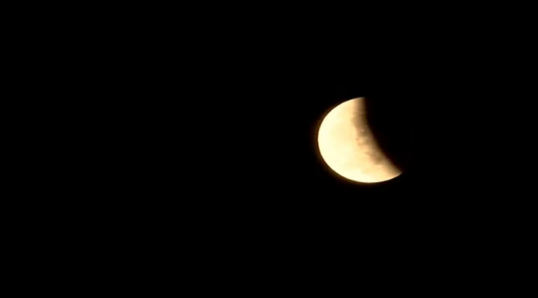 28 को शरद पूर्णिमा पर लगेगा साल का आखिरी चंद्र ग्रहण, समय जान लीजिए