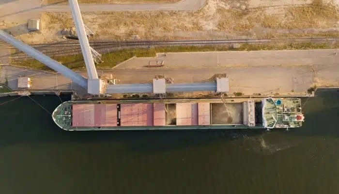 यूके इंटेलिजेंस का दावा, यूक्रेनी अनाज निर्यात को बाधित करने के लिए रूस नागरिक जहाजों पर हमला कर सकता है