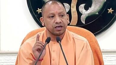 सीएम योगी आदित्यनाथ हुए सख्त , इन अधिकारीयों पर लटकी तलवार