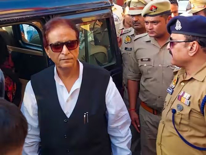 जमीन मामले में आजम खान को नहीं मिली राहत ,सुप्रीम कोर्ट बोला पहले  हाईकोर्ट जाइए !