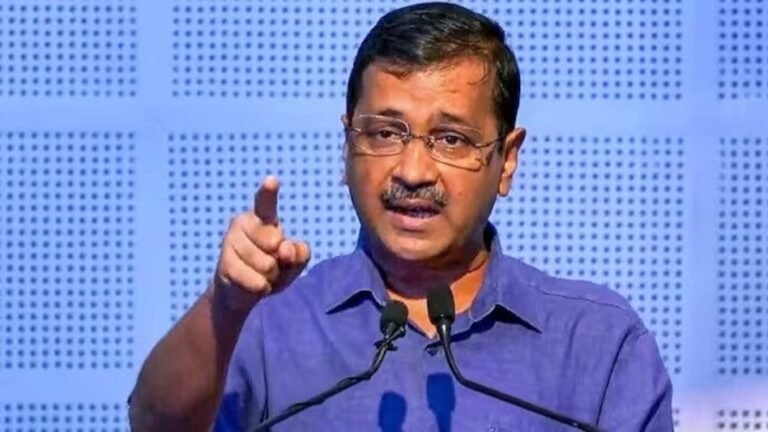 केजरीवाल सरकार की बढ़ीं मुश्किलें, छापेमारी और केजरीवाल की गिरफ्तारी की आशंका, सीएम आवास के बाहर बढ़ाई गई सुरक्षा