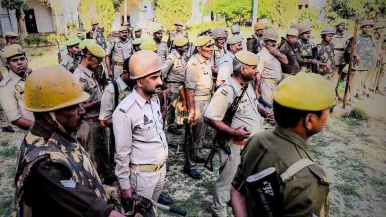 75 जिलों में 2377 केंद्रों पर कड़ी सुरक्षा में होगी यूपी पुलिस कांस्टेबल भर्ती परीक्षा, तैयारियों की समीक्षा जारी !
