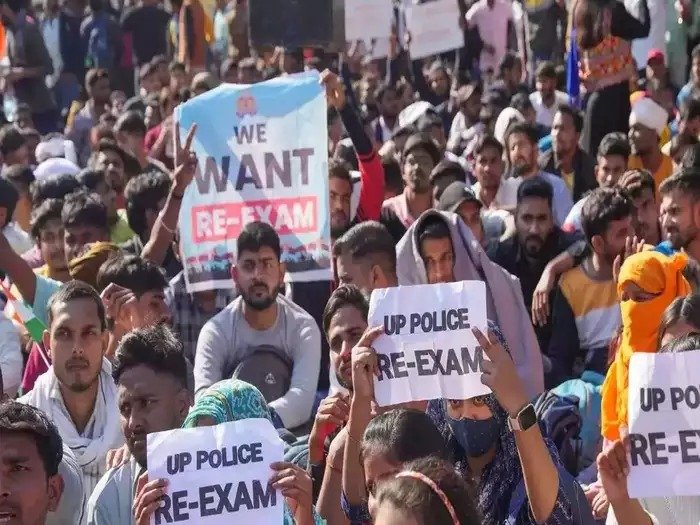 पुलिस पेपर लीक बना चुनावी मुद्दा! सत्ताधारी दल के लिए मुश्किल पैदा करेगा युवाओं का आक्रोश