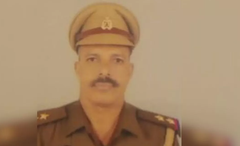 यूपी में दारोगा ने सर्विस रिवॉल्वर से सीने में मारी गोली, सुसाइड नोट में ये लिखा है