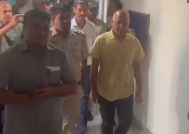 मनीष सिसोदिया को फिर लगा झटका, अब न्यायिक हिरासत सात मई तक बढ़ी