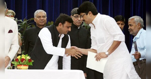 राजा भैया ने अचानक किया ऐसा ऐलान, यूपी की सियासत गर्मा गई, सपा-भाजपा की फंसी लड़ाई