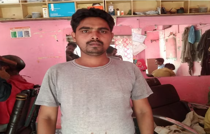 हजामत करने देर से पहुंचा तो सीओ ने जेल में बंद किया, उसके बाद जो हुआ हिल जाएंगे आप