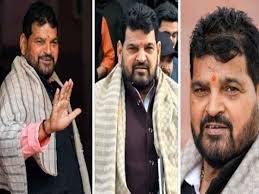 कैसरगंज पर सियासी मंथन: बृजभूषण का कटेगा टिकट? नई राह की तलाश में दल !