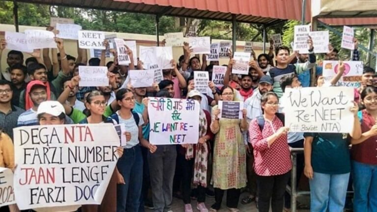 NEET कांड में बिहार से बड़ा खुलासा, आरोपी के फूफा ने की थी सेटिंग, पेपर देकर रात भर रटवाया था